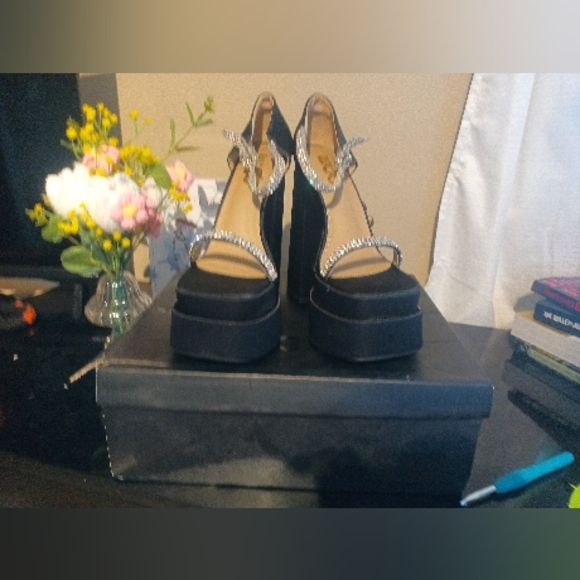 Ego Peggy shoes brand new in box - Picture 2 of 4